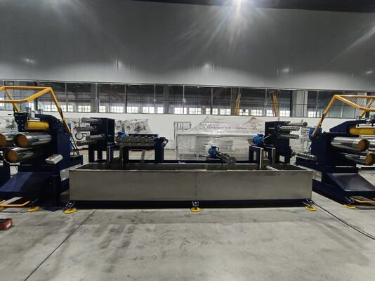 Система управления температурой экструдера с девятью зонами с точностью ± 1 °C и нагреватели из литого алюминия