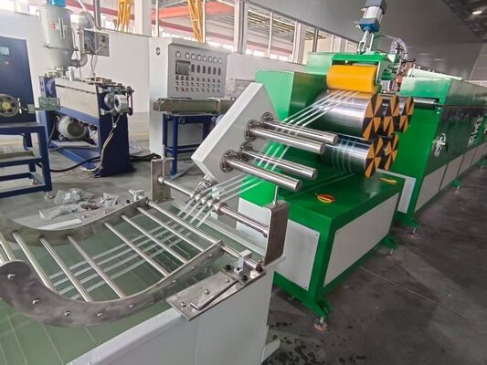 Автоматическое регулирование уровня воды в охлаждающих резервуарах для непрерывного производства